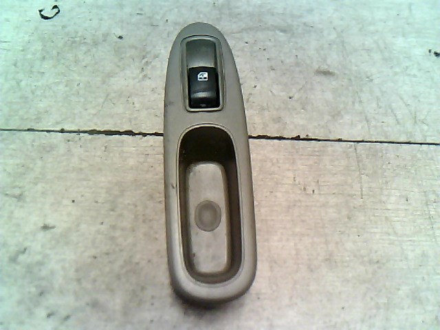 DAEWOO Evanda Jobb hátsó ablakemelő kapcsoló 1. kép