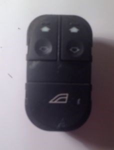 FORD MONDEO 93-96 Bal első ablakemelő kapcsoló 1. kép