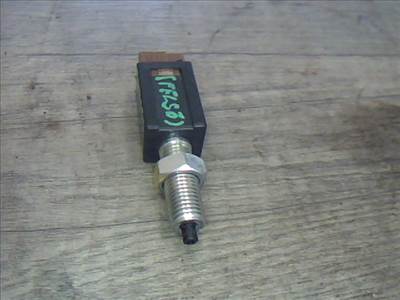 INFINITI G37 Cabrio Kuplung pedál kapcsoló