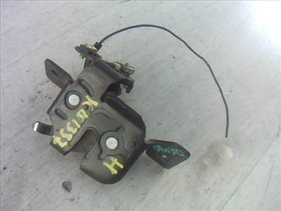 MAZDA DEMIO 98.08-00.05 Csomagtérajtó zárszerkezet