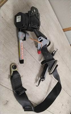 MITSUBISHI CARISMA 99.08- Jobb első biztonsági öv