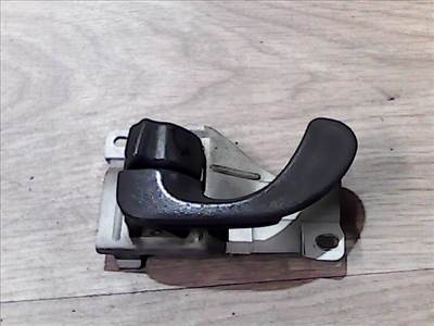MITSUBISHI LANCER 96-98 Bal hátsó belső kilincs