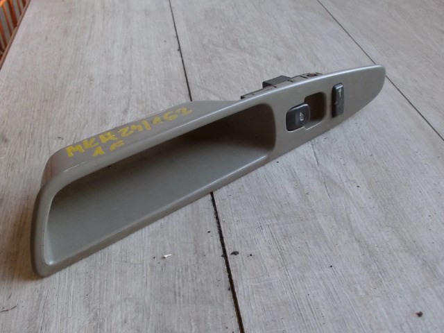 VOLVO V40 Jobb első ablakemelő kapcsoló 1. kép