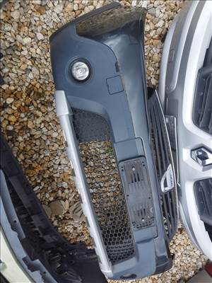 Dacia Sandero I első lökhárító kompletten eladó 