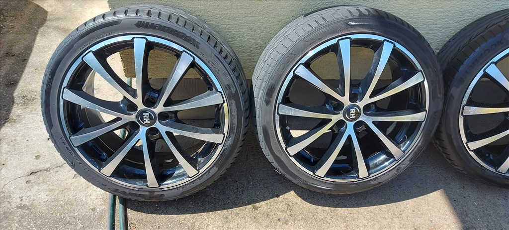  5x100 lyukosztású 18" újszerű RC alufelni, rajta 225/40 használt Hankook nyári gumi gumi  2. kép