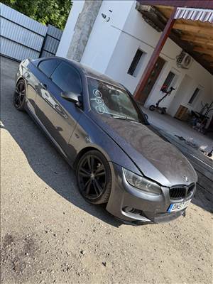 BMW 320 bontott alkatrészei