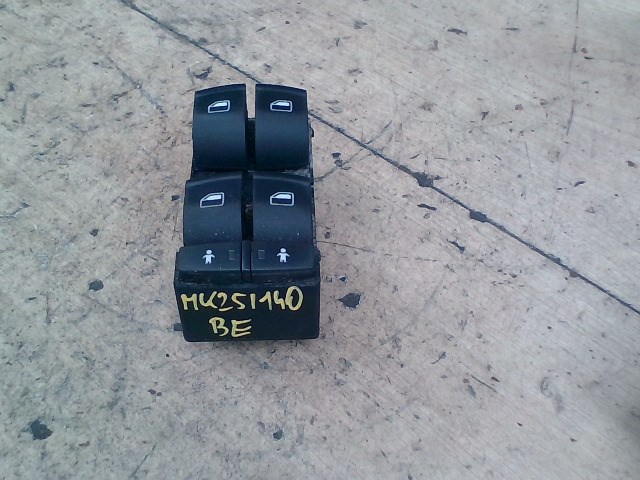 AUDI A8 2003.01.01-2010.02.28 Bal első ablakemelő kapcsoló 1. kép