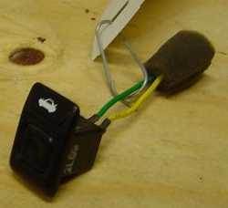 HYUNDAI LANTRA -96 Csomagtérajtó nyitó kapcsoló