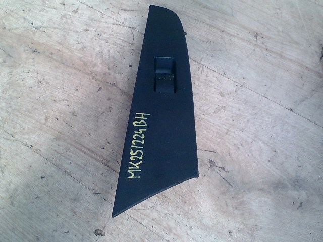 MAZDA 3 03.10-06.06 Bal hátsó ablakemelő kapcsoló 1. kép