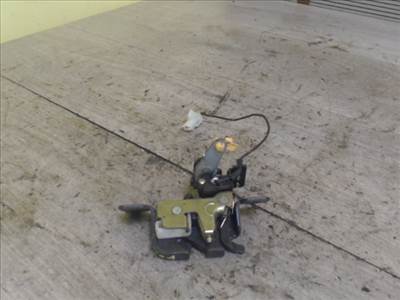 MAZDA DEMIO 98.08-00.05 Csomagtérajtó zárszerkezet