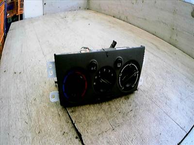 MAZDA PREMACY 99.01-05.10 Fűtés vezérlő panel