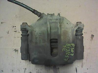 PEUGEOT 307 01-05 Jobb első féknyereg munkahengerrel