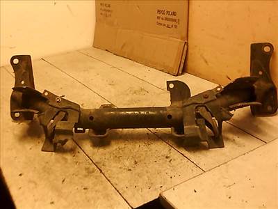 SUZUKI CARRY 99-05 Első bölcső futóműtartó segédkeret