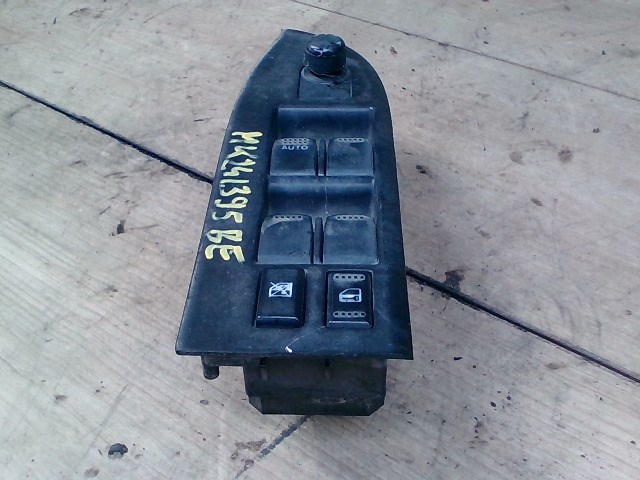 SUZUKI Vitara/Grand Vitara 2005.02.01-17.03.31 Bal első ablakemelő kapcsoló 1. kép