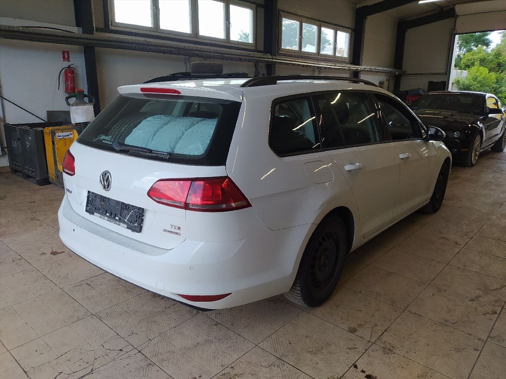 Volkswagen Golf VII - Bontódik, minden alkatrésze eladó! (CHL , Fehér/LC9A) 6. kép