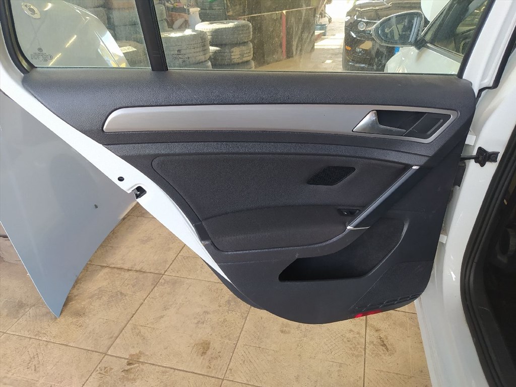 Volkswagen Golf VII - Bontódik, minden alkatrésze eladó! (CHL , Fehér/LC9A) 17. kép