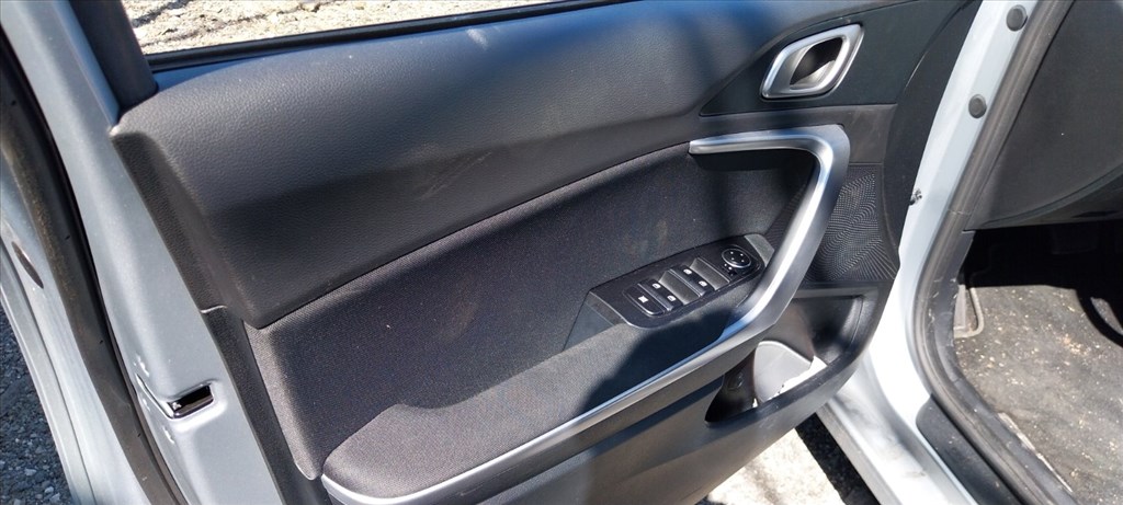 Kia Cee'd (CD) bontott alkatrészei 10. kép