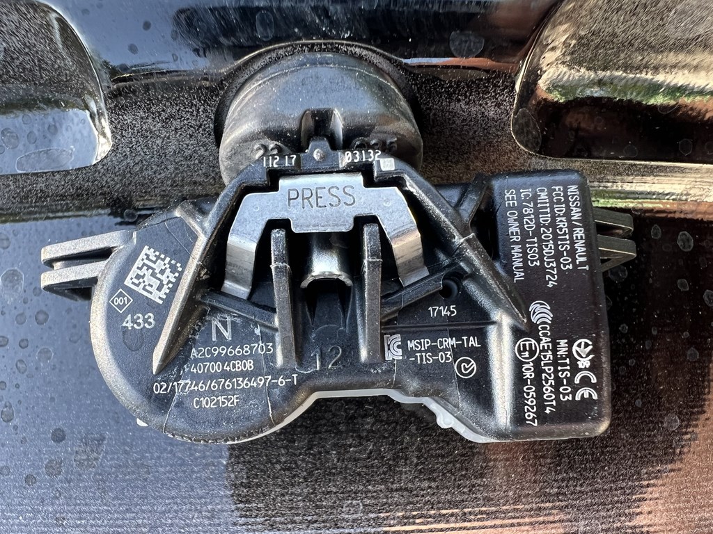 5x114.3 19" Renault gyári alufelni + TPMS szenzor 7Jx19h2 ET40 9. kép