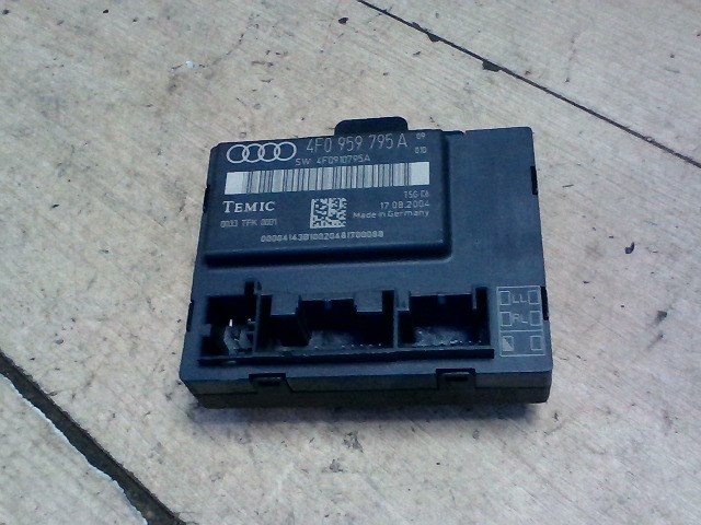 AUDI A6 2004.05 - 2008.09 Bal hátsó ajtó vezérlőegység DCU modul 1. kép