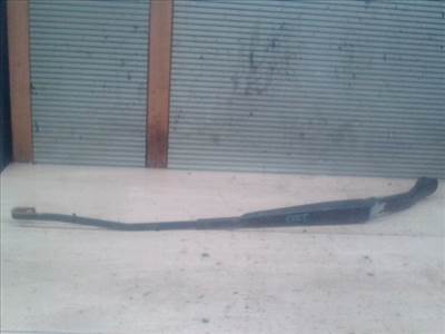 MITSUBISHI COLT 89-92 Ablaktörlő kar jobb első