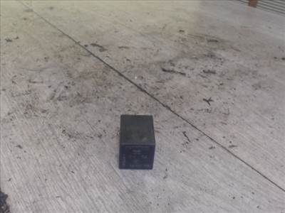 OPEL ASTRA F 94-02 Relé