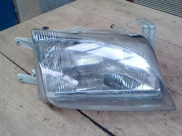 SUZUKI SWIFT 96-05 Jobb első fényszóró 1. kép