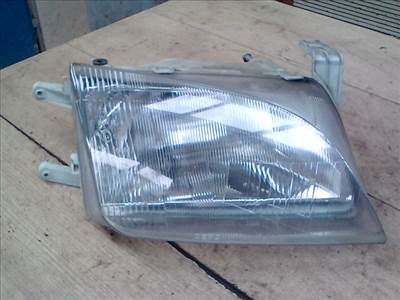 SUZUKI SWIFT 96-05 Jobb első fényszóró