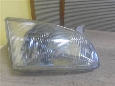 TOYOTA STARLET Jobb első fényszóró