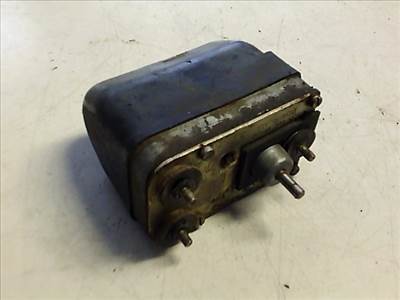 TRABANT 601 Ablaktörlő relé