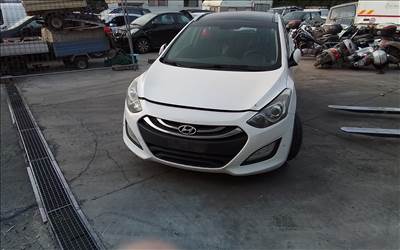 Hyundai i30 (GD) bontott alkatrészei