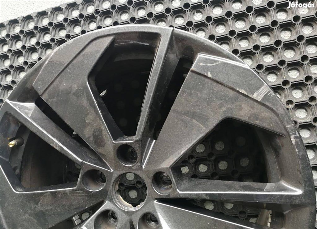 Gyári Skoda Alufelni eladó . 5E3601025AP 2. kép
