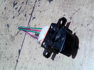 MAZDA MPV 99-05 Jobb első ablakemelő kapcsoló