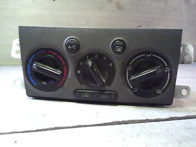 MAZDA PREMACY 99.01-05.10 Fűtés vezérlő panel 1. kép