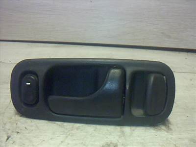 NISSAN PRIMERA P10 90.10-96.10 Jobb hátsó belső kilincs