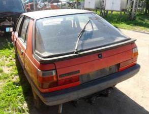 RENAULT R11 VONÓHOROG 