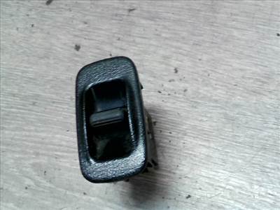 TOYOTA CARINA E 92.04-97.07 Jobb hátsó ablakemelő kapcsoló