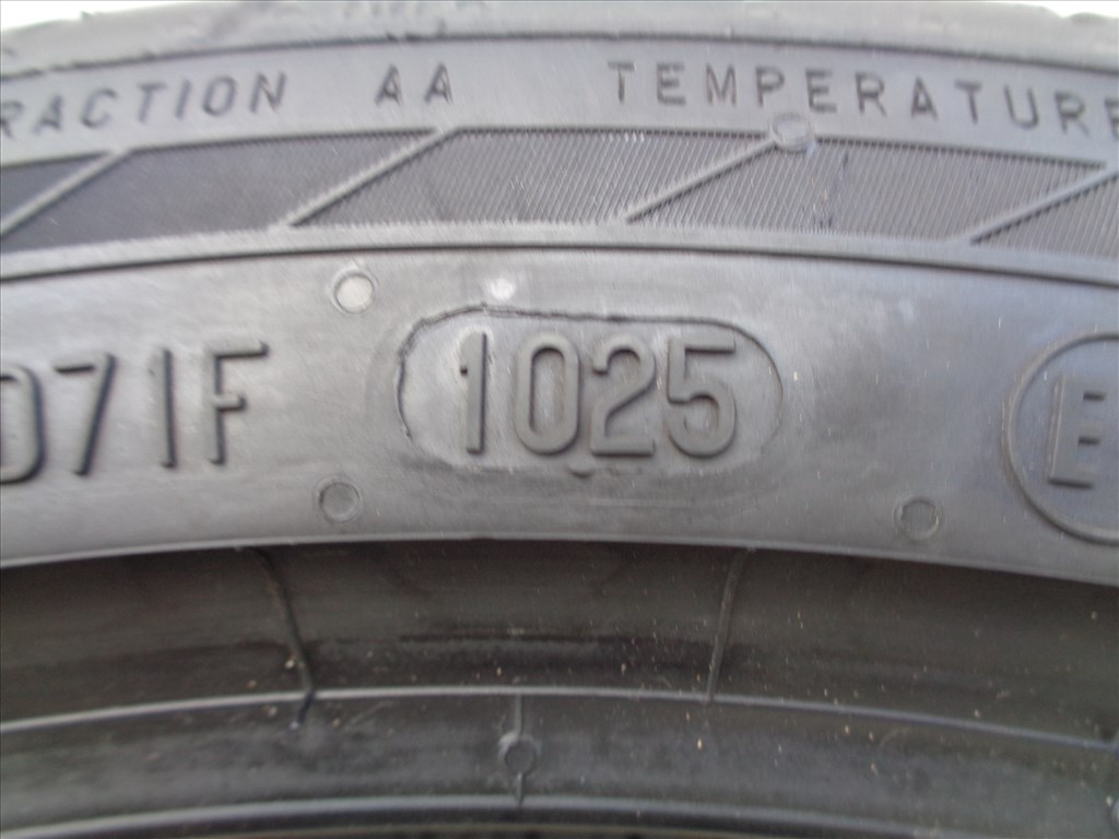 Új/Demo Continental 215/40R18 nyári gumi 2025-ös gyártású eladó.  8. kép