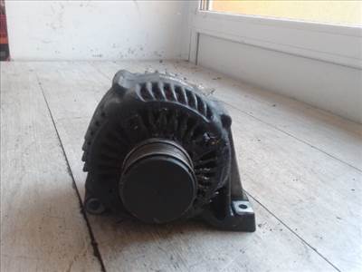 VOLVO V40 Generátor.benzines