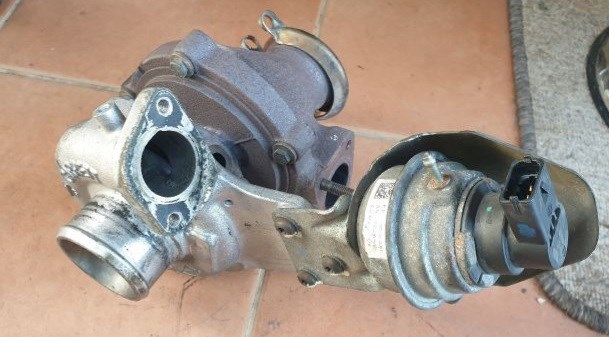 Opel Astra J 2.0 CDTI Turbo A20dth A20dte A20dtj A20dt 55570748 2. kép