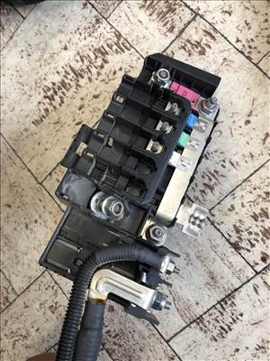 Mercedes benz A , B , CLA , GLA Biztosítéktábla a2465401350