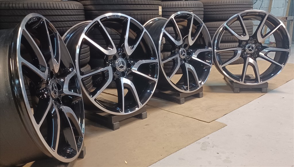 Gyári Mercedes W253 GLC AMG 5x112 8,5-9,5x21 ET40-22 4db 7. kép