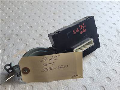SUZUKI SWIFT IV Elektronika (Magában) 3953068L01