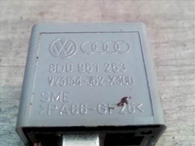 AUDI A4 98-01 Relé