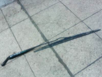 CHRYSLER VOYAGER 96-01 Ablaktörlő kar jobb első