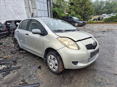 Toyota Yaris (XP90) 1.3 VVT-i fényszóró 