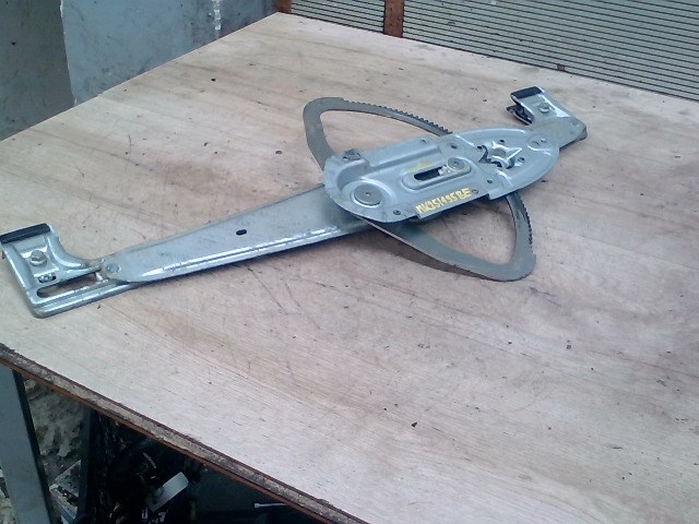 FORD C-MAX 03.06-07.03 Bal első ablakemelő szerkezet elektromos 1. kép