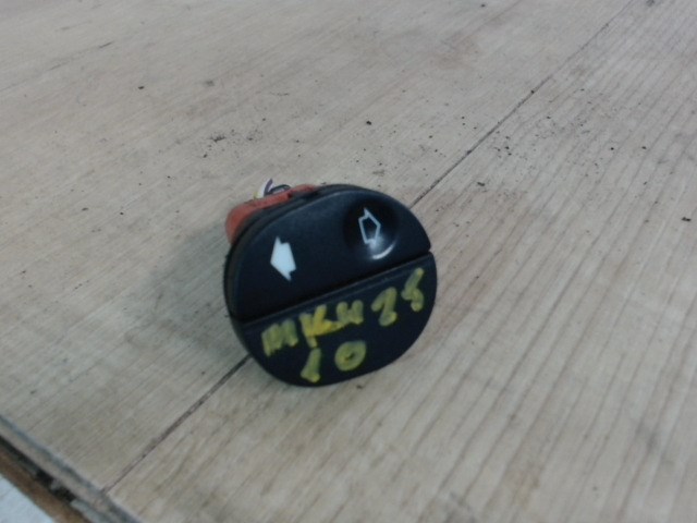 FORD FIESTA 05-08 Jobb első ablakemelő kapcsoló 1. kép