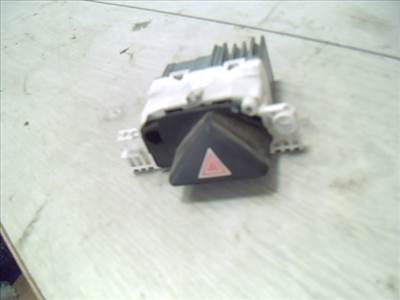 FORD FOCUS 98-04 ELAKADÁSJELZŐ KAPCSOLÓ