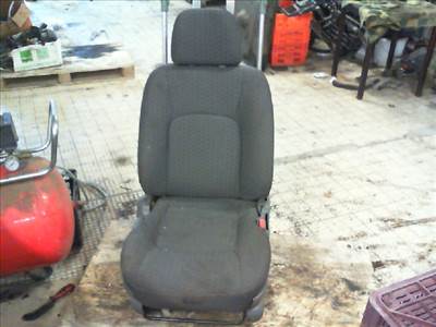 KIA CARENS 01-06 Jobb első ülés