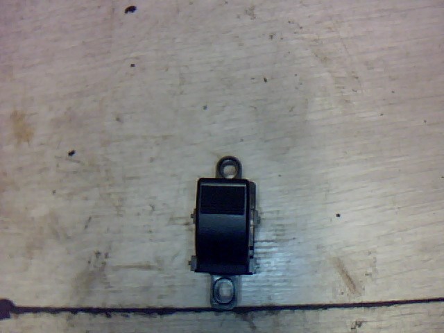 MAZDA 6 02-05 Bal hátsó ablakemelő kapcsoló 1. kép